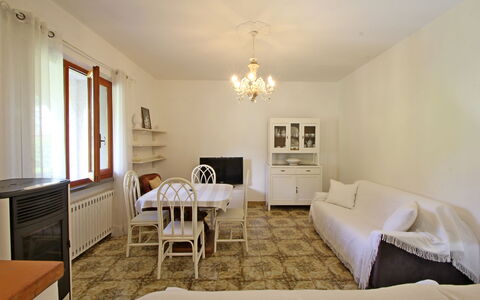 Casa Il Prato: Möbel, Tabelle, Fenster, Bilderrahmen, Holz, Interior Design, Stuhl, Fussboden, Wohnzimmer, Flooring