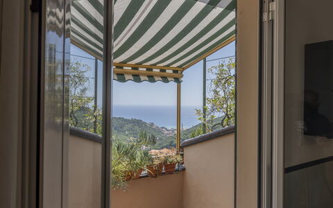 Emma House, Terrace and Sea View, Moneglia: Eigentum, Gebäude, Himmel, Pflanze, Fenster, Schatten, Holz, Die Architektur, Interior Design