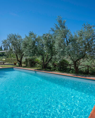 Chianti Hills Apartment, Pool, Ac: Blau, Schwimmbad, Hazienda, Schatten, Hinterhof, Water Feature, Eco Hotel, Landscaping, Villa, Resort
