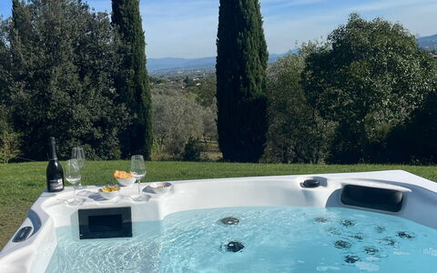 Villacolle 1, Poggio a Caiano, Hot Tub, Wifi, Ac: Schwimmbad, Armatur, Badewanne, Jacuzzi, Resort, Water Feature, Eco Hotel, Gartenmöbel, Zimmerpflanze