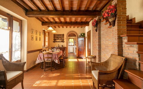 La Maggiolina & La Bastide: Möbel, Eigentum, Fenster, Gebäude, Holz, Stuhl, Tabelle, Interior Design, Die Architektur, Flooring