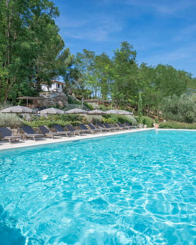 Punteriolo Spereto Family Apartment With Pool,: Wasser, Pflanze, Wasservorräte, Eigentum, Himmel, Schwimmbad, Wolke, Azurblau, Baum, Natürliche Landschaft