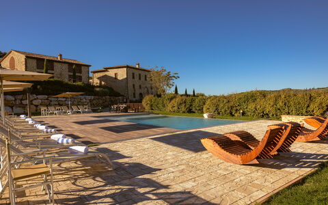 Le Torri, Borgo Campassini, Monteriggioni: Zuhause, Schwimmbad, Gartenmöbel, Resort, Estate, Villa, Bauernhaus, Sonnenliege, Eco Hotel, Hazienda