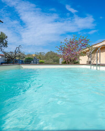 Borgo House In Florentine Hills With Pool: Blau, Schwimmbad, Verbundwerkstoff, Resort, Water Feature, Eco Hotel, Hotel, Freizeitzentrum, Villa, Ferienort