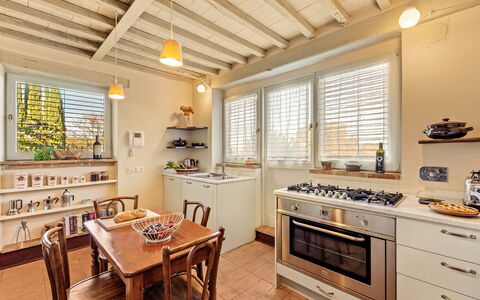 Terra Quercus: Küche, Interior Design, Countertop, Zuhause, Flooring, Decke, Möbel, Fussboden, Zimmer, Küchengerät