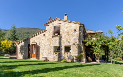 Villa la Felce: Zuhause, Haus, Hütte, Tür, Bauernhaus, Estate, Ländliches Gebiet, Villa, Garten