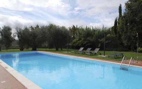 Villa del Lago: Schwimmbad, Resort, Hazienda, Schatten, Thermae, Freizeit, Eco Hotel, Estate, Hotel, Gartenmöbel