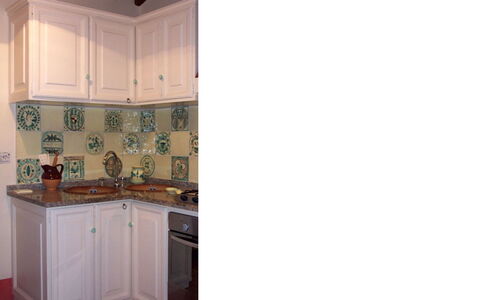 Borgo di Fighine: Interior Design, Flooring, Küche, Cabinetry, Fussboden, Zimmer, Countertop, Major Appliance, Farbe, Fliese