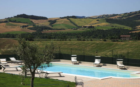 San Giuseppe Villa: Schwimmbad, Gartenmöbel, Garten, Villa, Hotel, Sonnenliege, Balkon, Bauernhaus, Eco Hotel, Zimmerpflanze