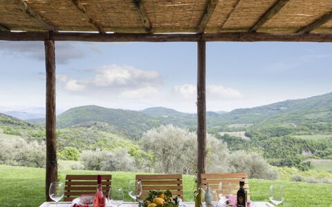 Villa Torre: Bergforms, Hügel, Natürliche Landschaft, Landschaft, Hochland, Möbel, Gartenmöbel, Grundstueck, Bergstation, Ländliches Gebiet