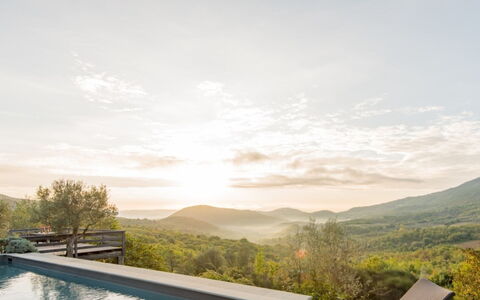 Villa Savino: Bergforms, Berg, Hügel, Landschaft, Hochland, Gebirge, Bergstation, Sonnenlicht, Eco Hotel, Senke