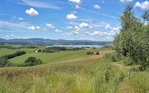 Casale Gioiello: Grün, Natürlichen Umgebung, Natürliche Landschaft, Wiese, Hügel, Einfach, Ökoregion, Landschaft, Wolke