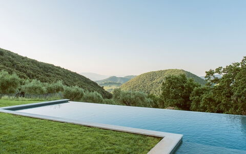 Villa Piuma: Natürliche Landschaft, Hügel, Schwimmbad, Bergstation, Gebirge, Senke, Landscaping, Eco Hotel