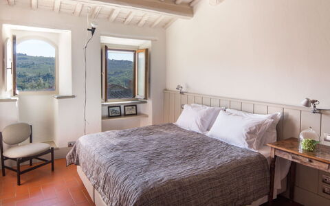 Agatea: Bett, Schlafzimmer, Bedding, Wand, Bettdecke, Möbel, Interior Design, Linens, Zimmer, Bettrahmen