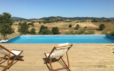 Poggio Cavallino Private Pool, Wifi, Maremma: Schwimmbad, Gartenmöbel, Resort, Möbel, Sonnenliege, Eco Hotel, Schatten, Hartholz, Stuhl, Holzbeize