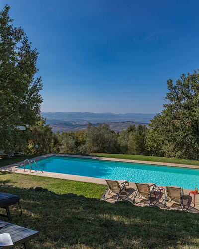 Villa Linchiano: Schwimmbad, Landschaft, Grundstueck, Landscaping, Bauernhaus, Eco Hotel, Estate, Villa, Hinterhof