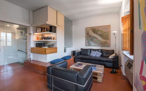 Il Villino Del Collezionista With Pool In Pistoia: Möbel, Interior Design, Flooring, Wand, Fussboden, Couch, Holz, Zimmer, Decke, Wohnzimmer