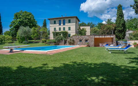 Il Villino Del Collezionista With Pool In Pistoia: Baum, Strauch, Schwimmbad, Estate, Garten, Rasen, Villa, Hazienda, Landscaping, Villa