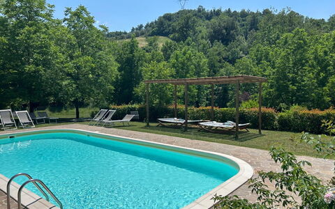 Mulino di Amarrante with Pool, Montaione: Schwimmbad, Gartenmöbel, Resort, Schatten, Thermae, Eco Hotel, Freizeit, Garten, Hazienda, Landscaping