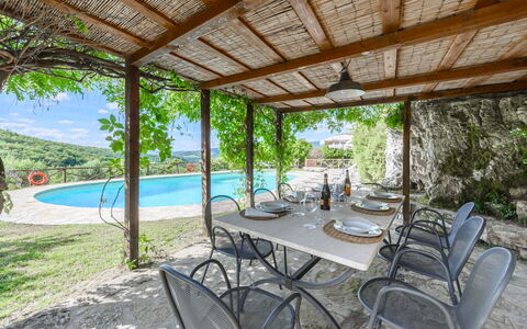 Villa Poggio La Croce: Möbel, Gartenmöbel, Stuhl, Schwimmbad, Tisch Im Freien, Resort, Flagstone, Eco Hotel, Schatten, Küche & Esszimmer Tisch