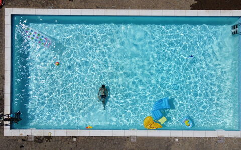 La Fiumara: Blau, Schwimmbad, Erholung, Freizeit, Verbundwerkstoff, Resort, Freizeitzentrum