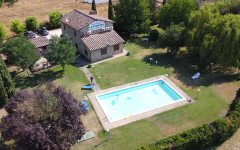 La Fiumara: Schwimmbad, Estate, Bauernhaus, Hazienda, Rasen, Garten, Hinterhof, Villa