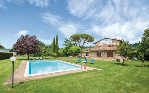 La Fiumara: Rasen, Schwimmbad, Hazienda, Park, Resort, Villa