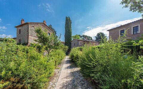 Appartamento Il Cantico Del Gallo, Wifi, Near Peru: Strauch, Estate, Garten, Landscaping, Immergrün, Historisches Haus, Villa, Bauernhaus