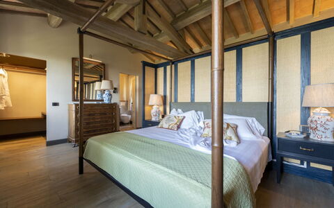 Battisole: Interior Design, Möbel, Holz, Flooring, Fussboden, Schlafzimmer, Bett, Decke, Beleuchtung, Zuhause