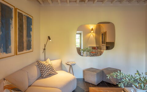 Town House Garden: Interior Design, Möbel, Wand, Couch, Flooring, Wohnzimmer, Decke, Fussboden, Zuhause, Beleuchtung