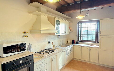 Santa Barbara: Küche, Küchengerät, Countertop, Interior Design, Major Appliance, Flooring, Cabinetry, Herd, Holz, Möbel