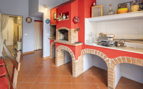 Casa Michela Casalguidi, Garden, Wifi: Interior Design, Flooring, Möbel, Decke, Fussboden, Zimmer, Stuhl, Fliese, Küche, Holzbeize
