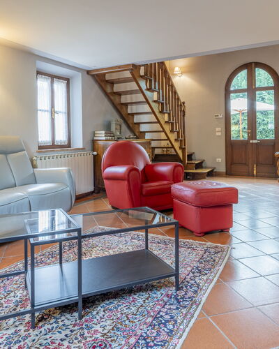 Casa Michela Casalguidi, Garden, Wifi: Interior Design, Flooring, Möbel, Decke, Fussboden, Zimmer, Couch, Beleuchtung, Wohnzimmer, Zuhause