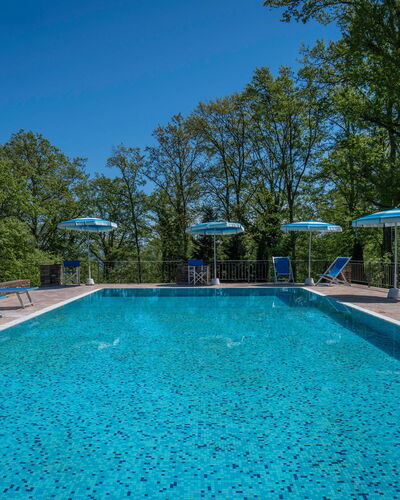 Grace Home, Pool, Wifi, Gambassi Terme: Blau, Schwimmbad, Resort, Gartenmöbel, Eco Hotel, Schatten, Ferienort, Water Feature, Landscaping, Villa