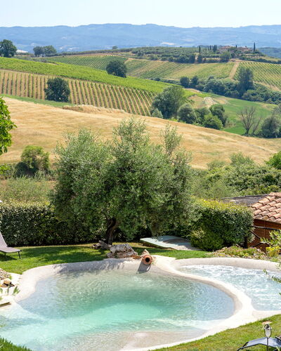 Villa Elsa di Bibbiano Pool, Sauna and View: Schwimmbad, Wohngebiet, Haus, Garten, Resort, Estate, Hinterhof, Gartenmöbel, Eco Hotel, Hazienda