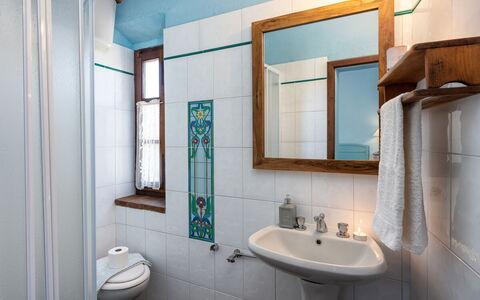 Podere Lorena, 13Th-Century Farmhouse in the Monta: Wand, Bad Sink, Interior Design, Armatur, Flooring, Sinken, Fussboden, Badezimmer, Zapfhahn, Decke