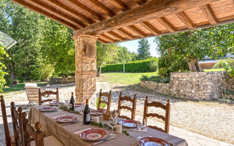 Casale del Timignano, Private Villa with Huge Gard: Möbel, Garten, Küche & Esszimmer Tisch, Stuhl, Schatten, Gartenmöbel, Landscaping, Estate, Hazienda, Garten