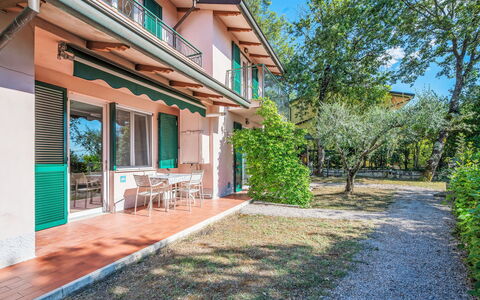 Magione 120: Wohngebiet, Zuhause, Balkon, Estate, Vorort, Schatten, Villa, Hazienda, Veranda, Bauernhaus