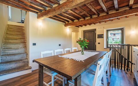 Santa Cristina: Möbel, Interior Design, Flooring, Holz, Fussboden, Decke, Küche & Esszimmer Tisch, Tabelle, Esszimmer, Holzboden