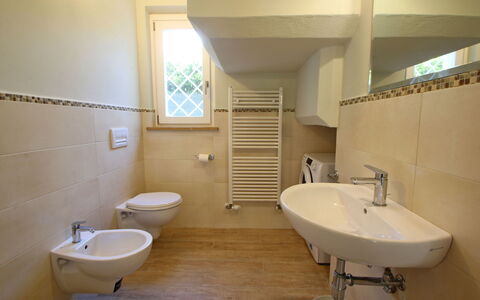 Casa Simonetta: Flooring, Fussboden, Badezimmer, Armatur, Interior Design, Sinken, Bad Sink, Installation, Zapfhahn, Zimmer