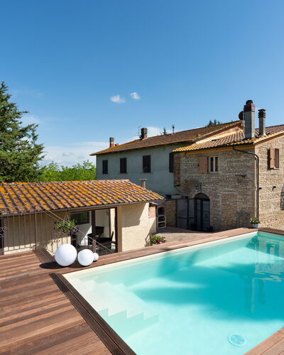 Villa Gori: Schwimmbad, Verbundwerkstoff, Resort, Gartenmöbel, Thermae, Estate, Eco Hotel, Villa, Blumentopf, Stuhl