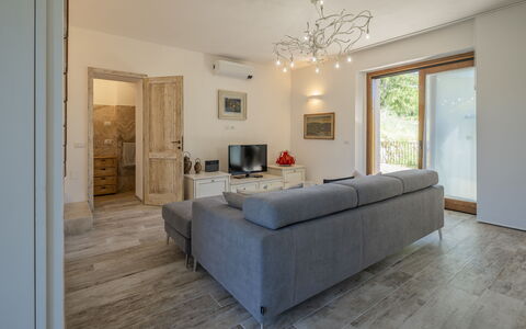 Villetta Cafaggio, Ac, Wifi, Panzano In Chianti: Möbel, Flooring, Interior Design, Fussboden, Holz, Couch, Zimmer, Wohnzimmer, Decke, Holzboden