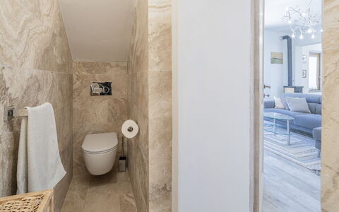 Villetta Cafaggio, Ac, Wifi, Panzano In Chianti: Flooring, Fussboden, Interior Design, Zuhause, Armatur, Zimmer, Badezimmer, Fliese, Toilette