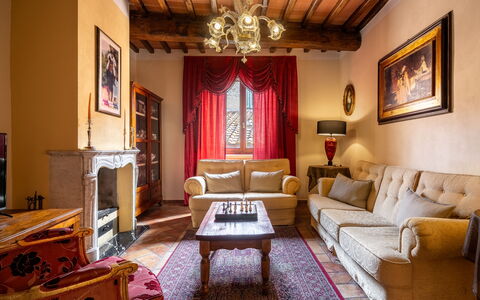 Portanuova Home, Colle Val D'elsa: Möbel, Interior Design, Wand, Holz, Flooring, Fussboden, Couch, Zimmer, Beleuchtung, Wohnzimmer