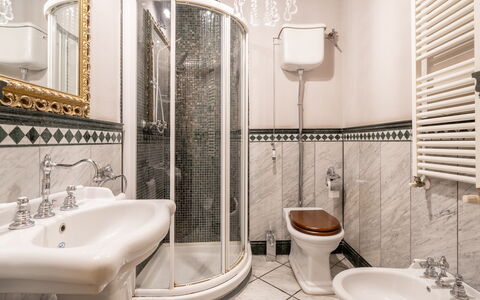 Portanuova Home, Colle Val D'elsa: Interior Design, Flooring, Fussboden, Armatur, Zimmer, Badezimmer, Toilleten Sitz, Toilette, Installation, Sinken