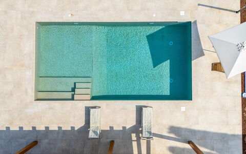 Villa Leone Reale - with a Private Pickleball Cour: Blau, Schwimmbad, Verbundwerkstoff, Fliese