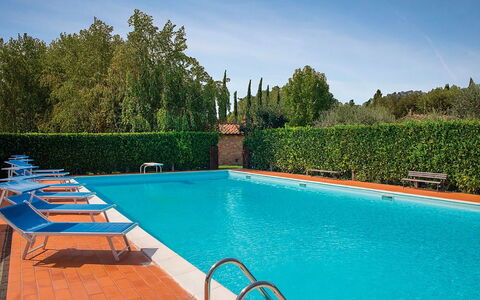 Oasi Della Pergola: Schwimmbad, Blau, Resort, Verbundwerkstoff, Gartenmöbel, Freizeit, Thermae, Eco Hotel, Hazienda, Schatten