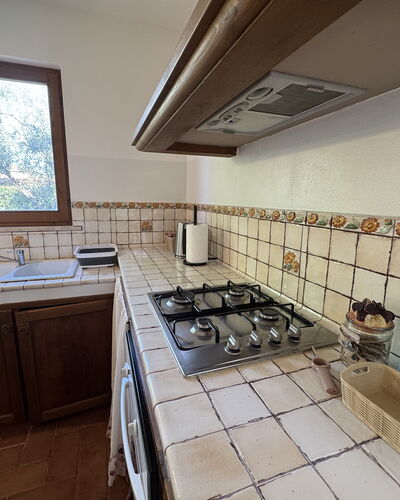 Dependance Egle: Küche, Holz, Flooring, Countertop, Interior Design, Fussboden, Küchengerät, Herd, Gasherd, Zimmer