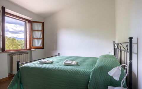 Oliveto del Cantarello: Interior Design, Wand, Schlafzimmer, Möbel, Bett, Holz, Bettdecke, Flooring, Bedding, Decke