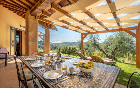 Villa Costa al Bagno: Möbel, Stuhl, Eco Hotel, Küche & Esszimmer Tisch, Resort, Schatten, Garten, Landscaping, Bauernhaus, Outdoor Struktur